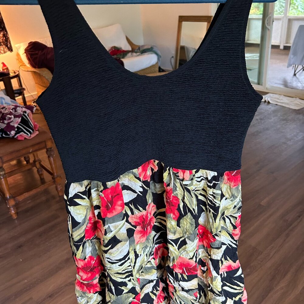 Women's short floral dress